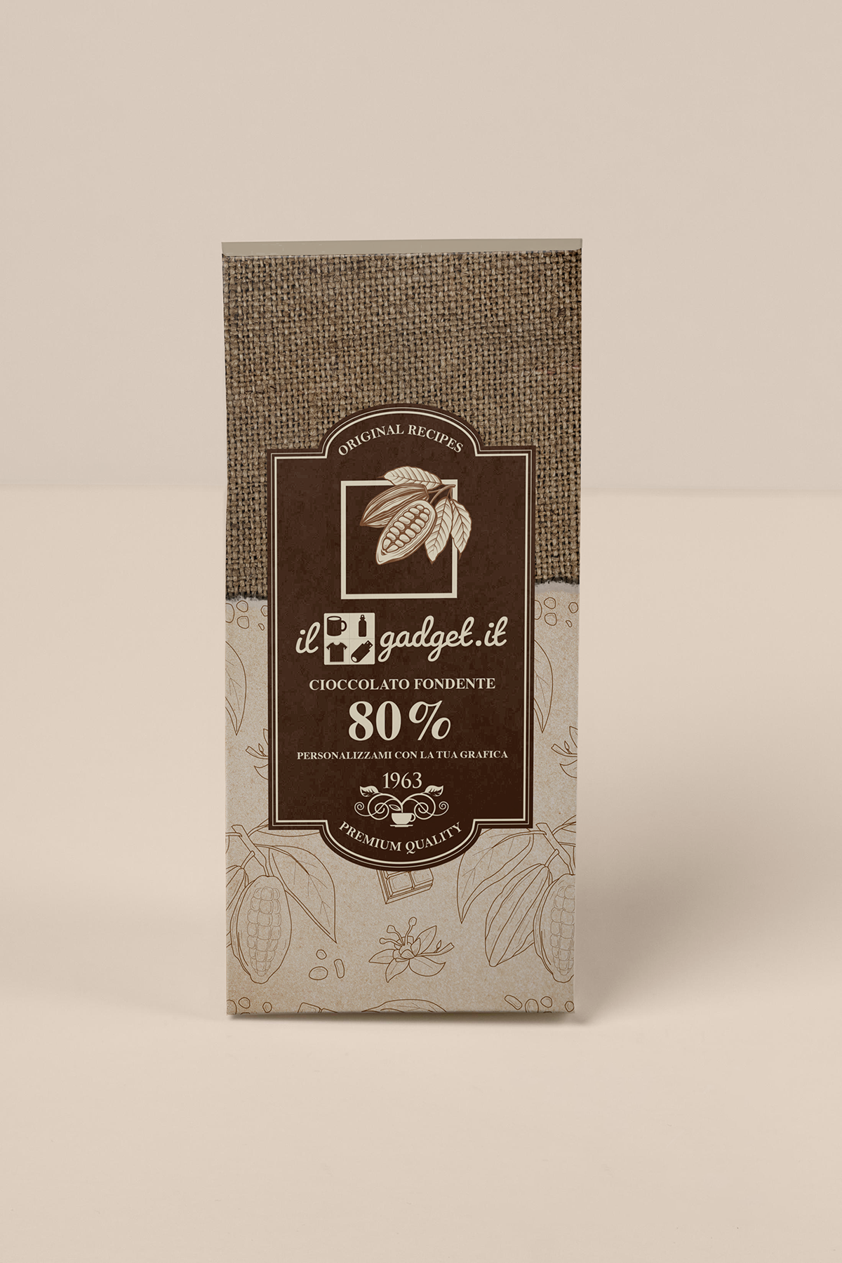 Dolce Generosità: La Magia di Regalare Tavolette di Cioccolato Personalizzate